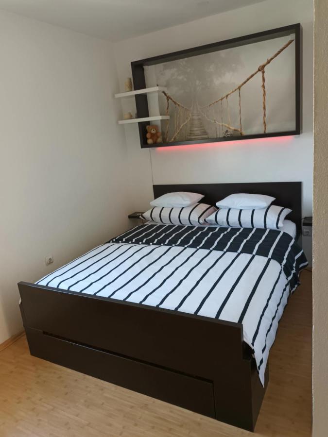 Kike Red Apartment Kastela Exterior photo