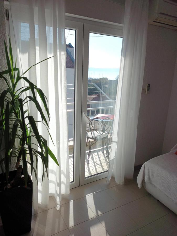 Kike Red Apartment Kastela Exterior photo