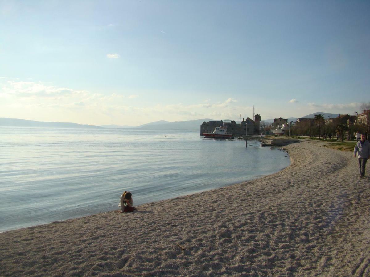 Kike Red Apartment Kastela Exterior photo