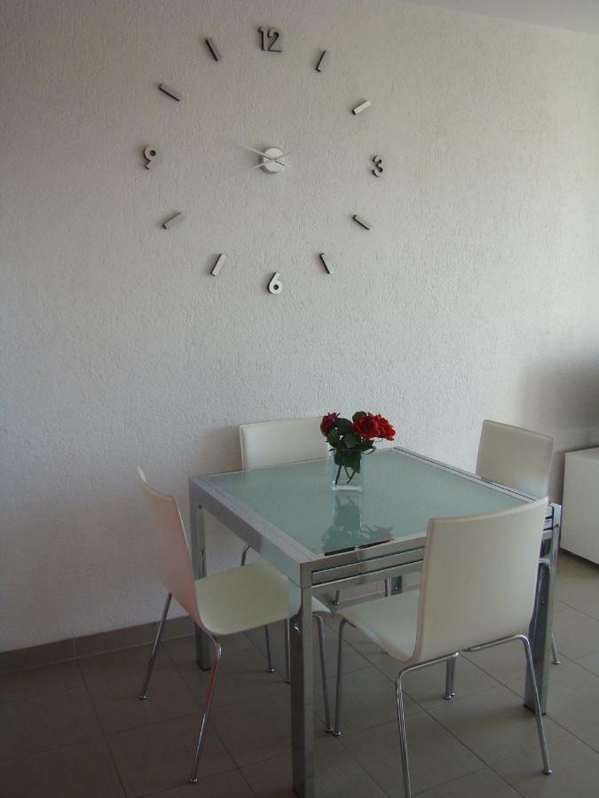 Kike Red Apartment Kastela Exterior photo