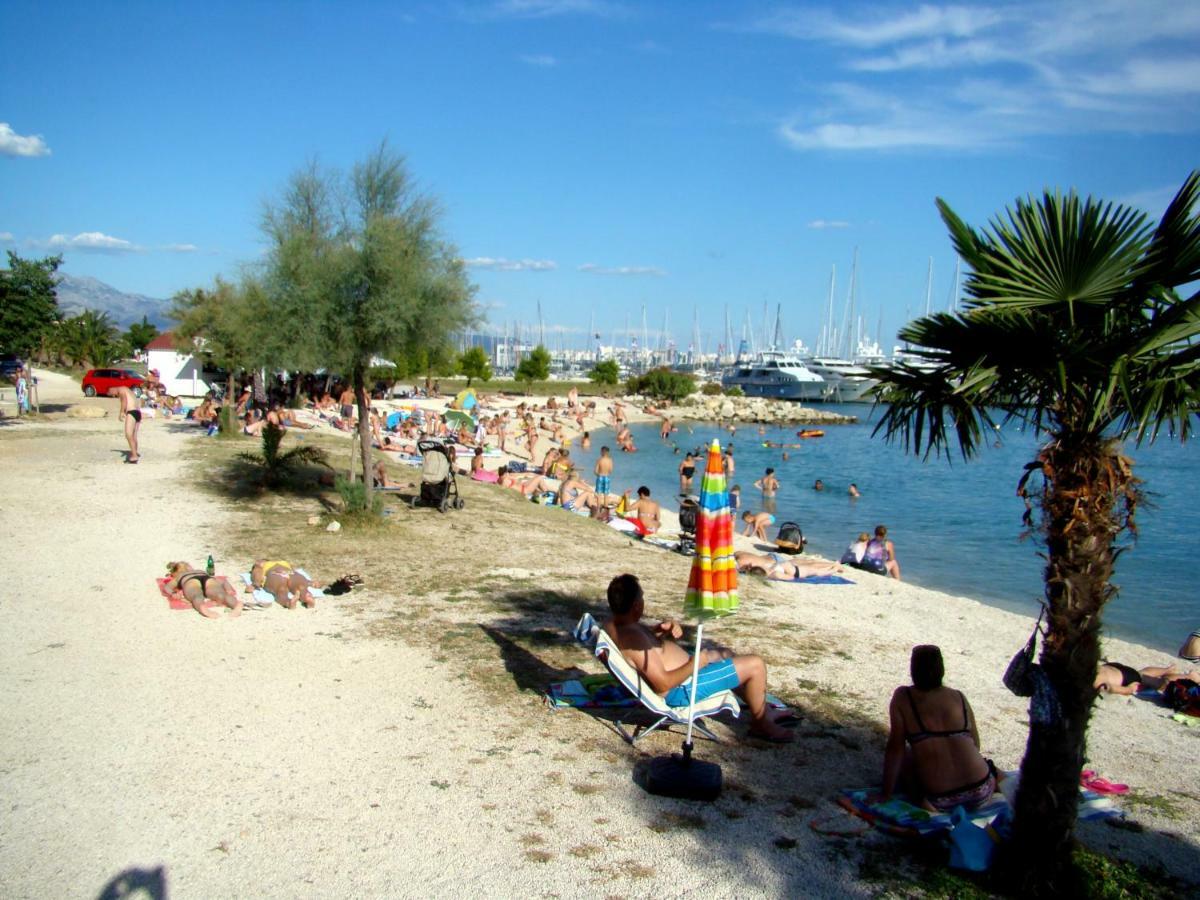 Kike Red Apartment Kastela Exterior photo